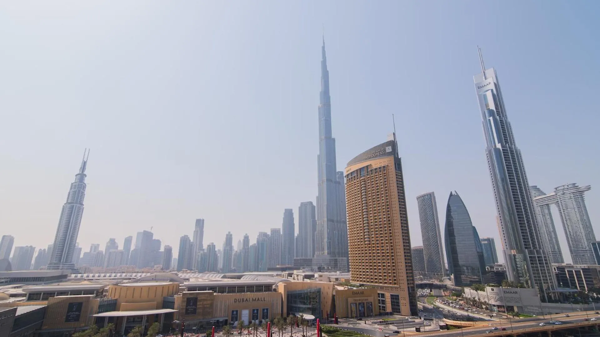 Elite Escape Holiday Home - 2 Bhk Getaway With Burj Khalifa View And Dubai Mall Access - 1504 Apartment