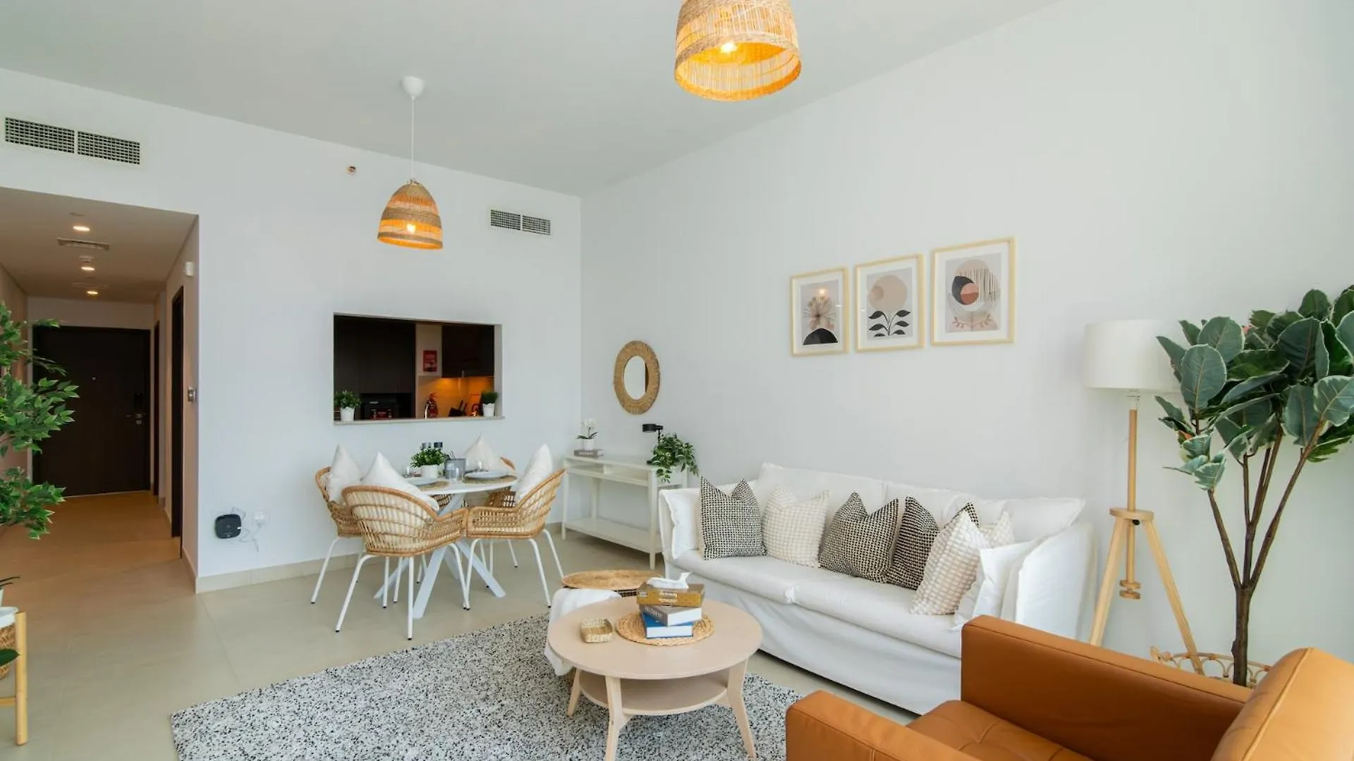 Elite Escape Holiday Home - 2 Bhk Getaway With Burj Khalifa View And Dubai Mall Access - 1504