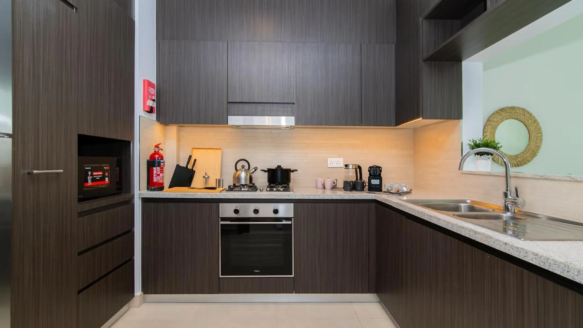 Apartment Elite Escape Holiday Home - 2 Bhk Getaway With Burj Khalifa View And Dubai Mall Access - 1504 United Arab Emirates